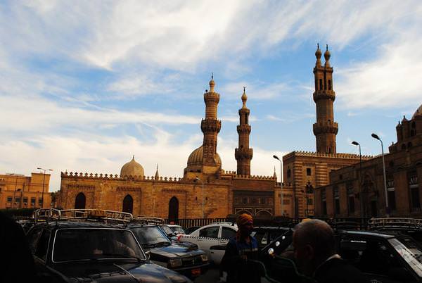 Amatullah: infront of masjid al azhar