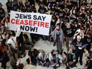 Jews protest to demand ceasefire in Gaza